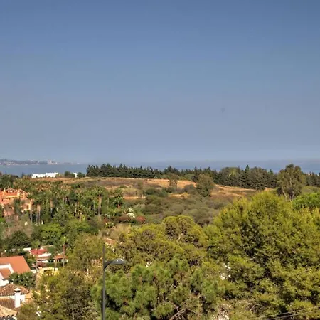 In Senorio De Aloha With Sea Views Appartement Marbellac