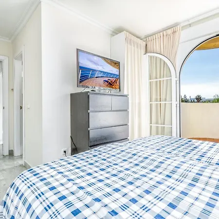 Appartement In Senorio De Aloha With Sea Views Marbellac