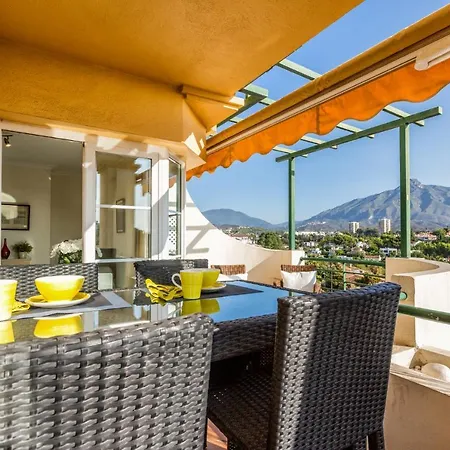 In Senorio De Aloha With Sea Views Appartement Marbellac